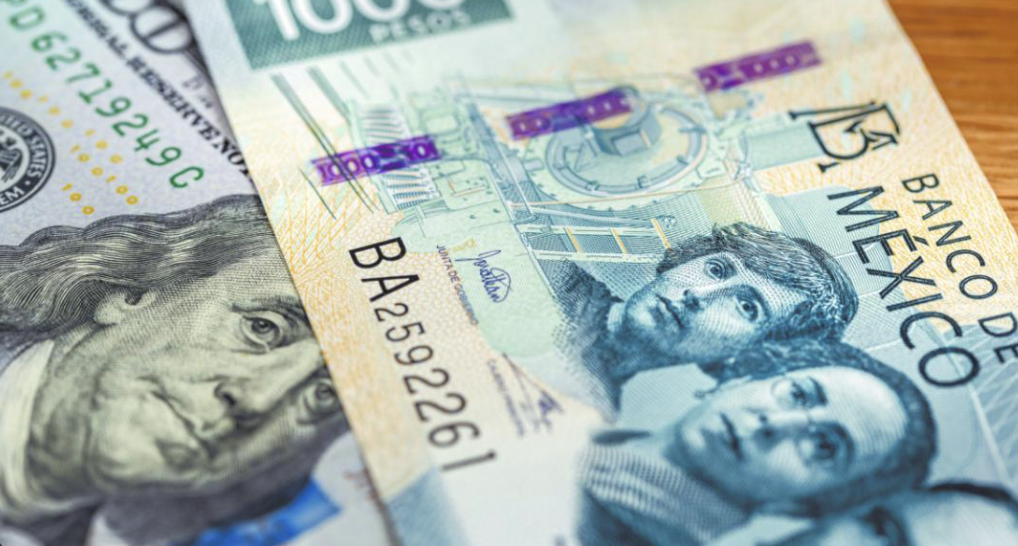 TRAS CESE EL FUEGO ENTRE IRÀN E ISRAEL, EL PESO CIERRA EN 18.99 PESOS POR DÓLAR Y EL ORO RETROCEDE